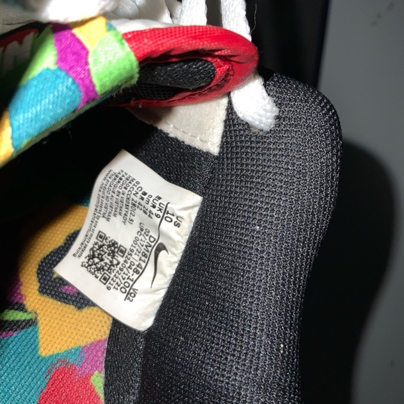 Nike White and Black Athletic Shoes - Picture 5 of 5